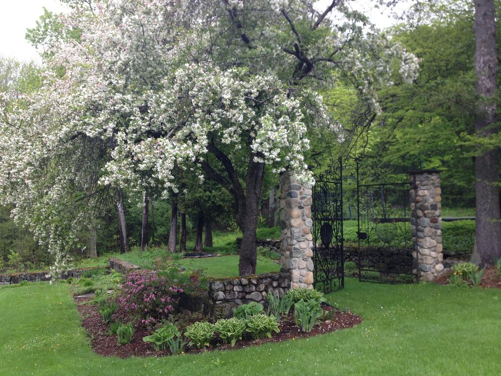 Adair Country Inn & Restaurant Bethlehem Exterior photo